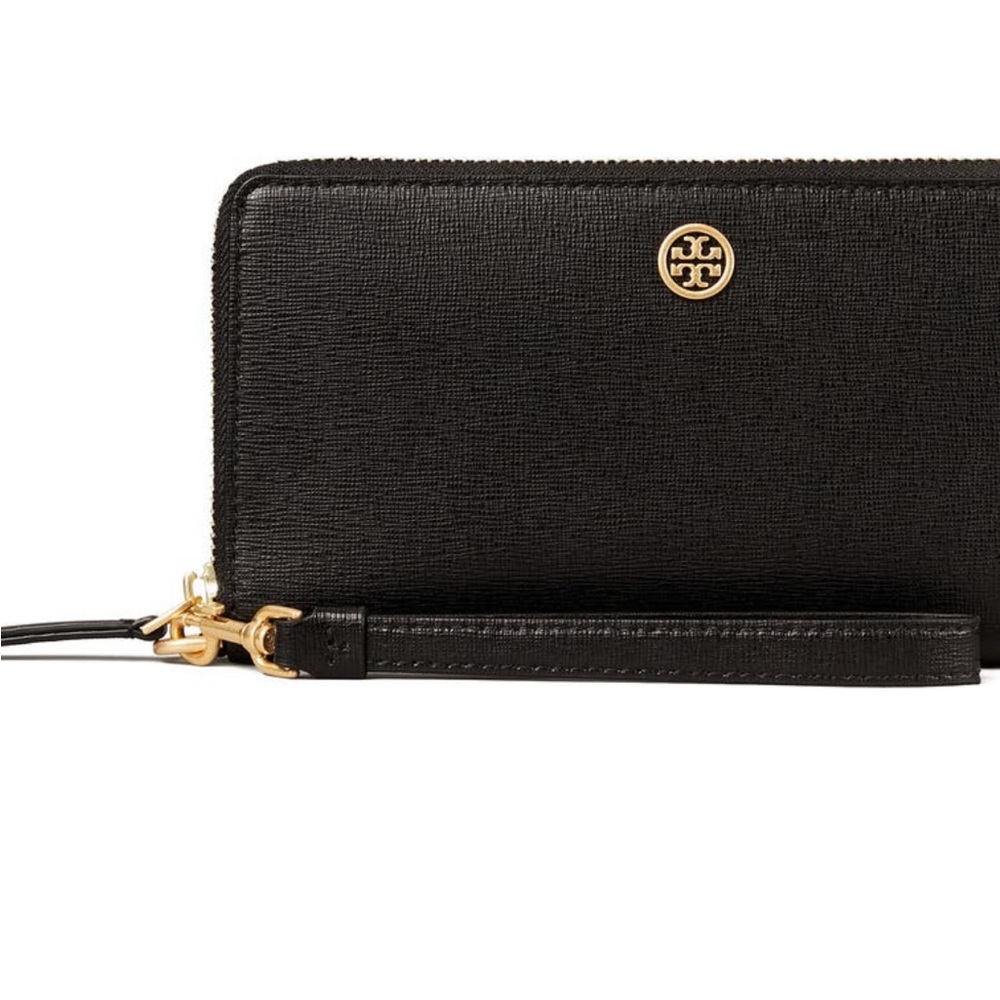 Medium size pink wallet